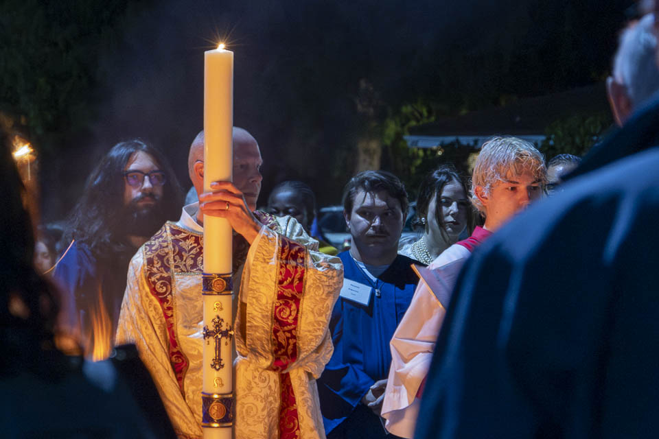 2026-StMary-EasterVigil (30 of 215).jpg